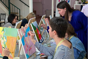 Friday Night Art Workshop & Prosecco