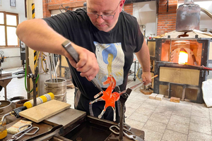 From Prague: Bohemian Glass Crystal Private Tour with Lunch