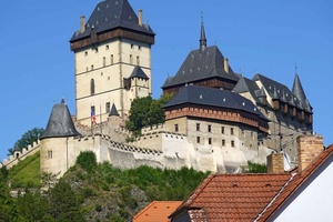 Från Prag: Karlštejn slott, Průhonice park och Tjeckiens Grand Canyon