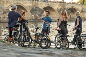 Praag 3 uur sightseeingtour per elektrische fiets
