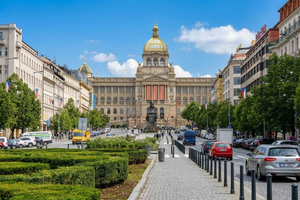 Prague: Old Town Tour & National Museum Skip-the-Line Ticket