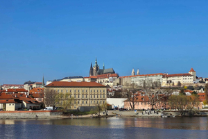 Prague Old Town Walking Tour—Astronomical Clock Strike Live