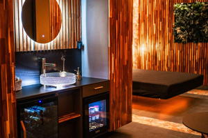 Romantic Private Spa Experience – Sauna & Jacuzzi