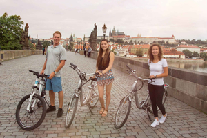 Praha: Liten gruppe eller privat bytur på elsykkel