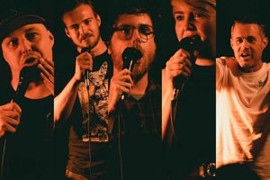 Praga: Czwartkowa noc stand up comedy po angielsku