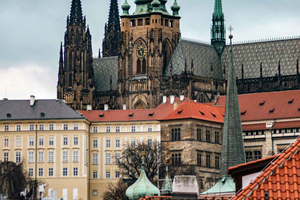 Poznaj Zamek na Hradczanach: jego historia jest na zewnątrz