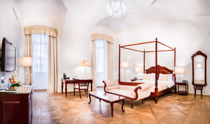 DOMINICAN Hotel