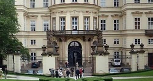 Lobkowicz Palace + noon concert