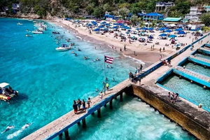 Puerto Rico: Nature & Culture Guided Tour with a Local