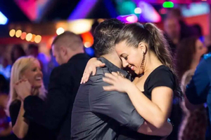 San Juan: Salsa Nightlife Class and Tour with a Cocktail