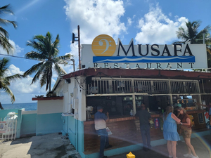 Musafá Seafood and Bar