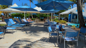 Papaya Oceanfront Pool Bar & Grill