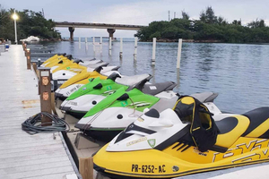 Jet Ski Tour naar Isla Verde aan de oostkust met gids
