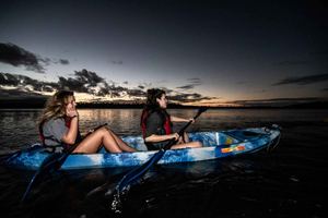 Vanuit San Juan: Bioluminescent Bay kajak Avontuur bij Nacht