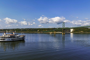 Guided Sightseeing Lunch Cruise