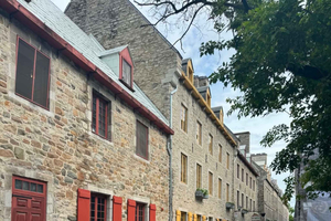 Quebec: tour guiado a pie con vino en la azotea