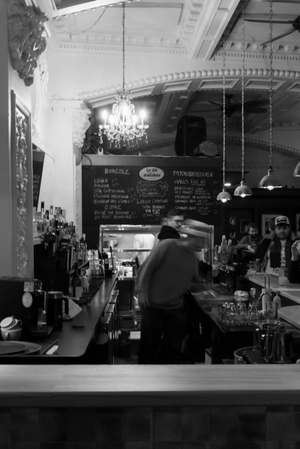 Le Lit Double - Bar & Bouffe