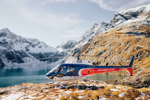 Milford Sound: 1,5-stündige Helikopter Tour mit zwei Landungen