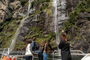 Milford Sound: scopri di più con la nostra crociera più lunga