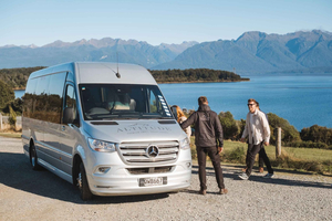 Tur i glass-takbil i liten gruppe til Milford Sound fra Queenstown
