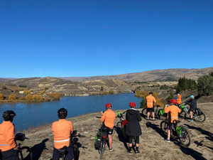 Winery Tour: Cromwell to Bannockburn - Kiwi Journeys