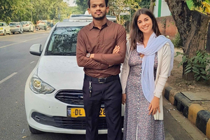 Delhi/Jaipur/Agra/: Privé transfer enkele reis per auto