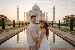 Delhi: Taj Mahal and Agra Skip The Line Private Day Tour