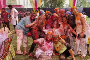 Vive o Holi em Jaipur: 2 dias de cor, fogo e tradição