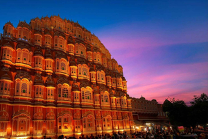 Visite nocturne de Jaipur en voiture avec dîner