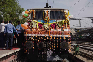 Von Delhi/Agra: Bestätigtes Expresszug-Ticket Delhi – Agra