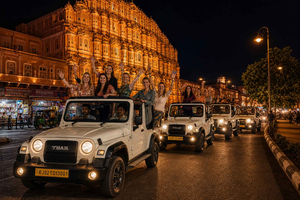 Jaipur: safari notturno in jeep aperta con prelievo e rientro