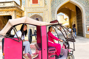 Privat byrundvisning i Jaipur med en kvindedrevet E-Rickshaw-tur