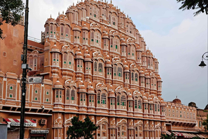 Jaipur: Sunrise Flower Market and City Tour with Guide
