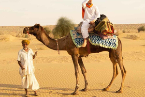 Jaisalmer: Jazmermer: Yöpyminen tähtien alla ja kamelisafari