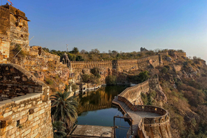 Udaipur: Excursión de un día con guía al Fuerte de Chittorgarh
