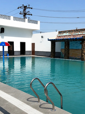 Dip N Dine Swimming Pool