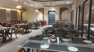 Meal Break ( A Family Restaurant)
