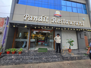 Pandit Restaurant - Best Restaurant, Garden Restaurant, Veg Restaurants
