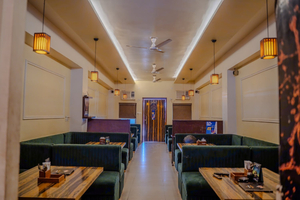 R R Hotel Bar Non Veg Restaurant