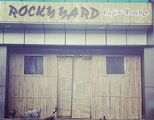 Rocky Yard - Cafe & Lounge