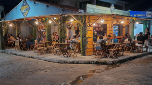 Esquina Beach Pub Burger