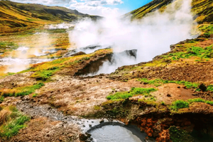 From Reykjavik: Helicopter Tour to Hengill with Landing
