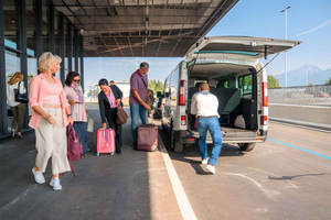 Private Transfer by Van: Keflavik Airport To/From Reykjavik