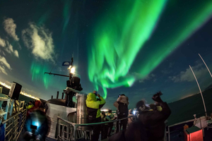 Reykjavik: 2-Hour Northern Lights by Boat with Backup Plan