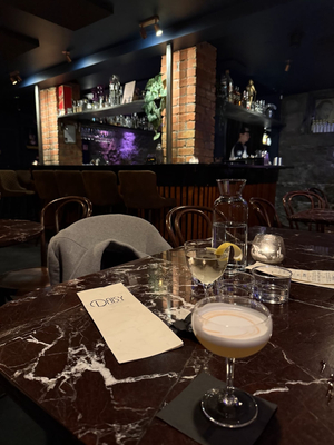 Daisy Cocktail Bar