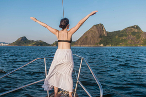 Brunch or Sunset Boat Tour with Caipirinhas