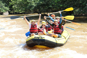 Rio: Wildwasser-Rafting in der brasilianischen Landschaft