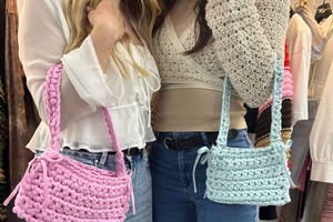 Create a crochet bag with an aperitif