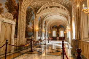 Day Trip: Castel Gandolfo by Train & Papal Palace Entry