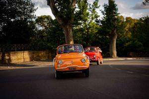 Roma: tour panoramico deluxe in Fiat 500 Cabriolet d'epoca e foto